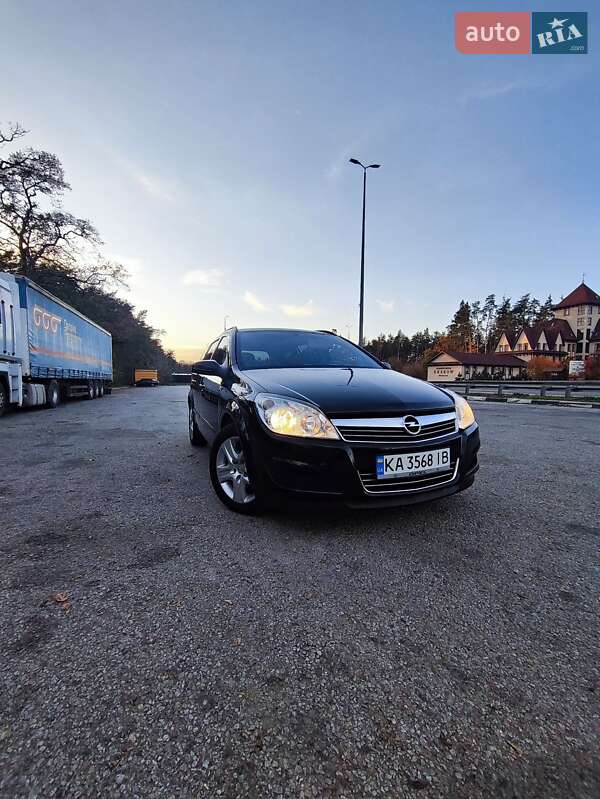 Універсал Opel Astra 2009 в Києві