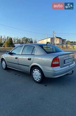 Седан Opel Astra 2008 в Бучі