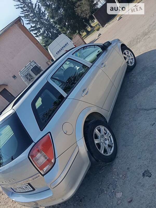 Универсал Opel Astra 2008 в 