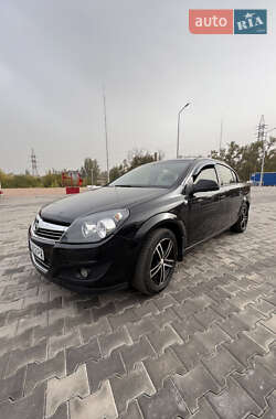 Седан Opel Astra 2013 в 