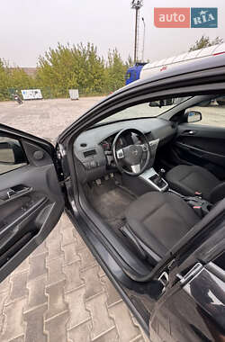 Седан Opel Astra 2013 в 