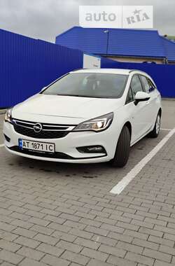 Универсал Opel Astra 2019 в Калуше