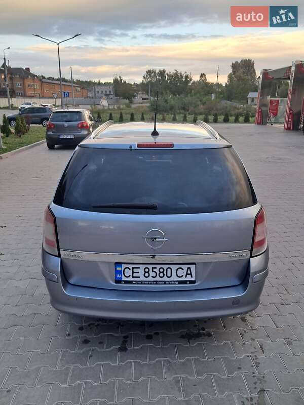 Универсал Opel Astra 2008 в Виньковцах