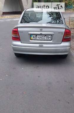 Седан Opel Astra 2002 в Киеве