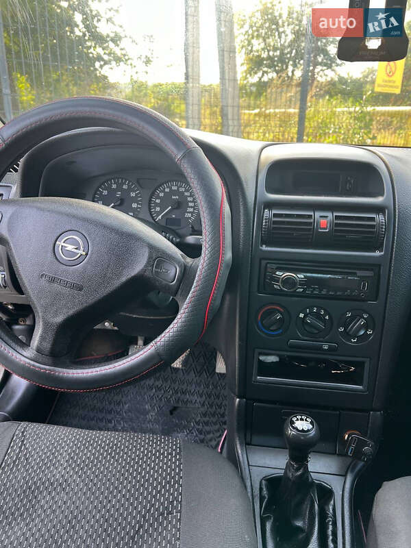 Седан Opel Astra 2007 в Бориславе