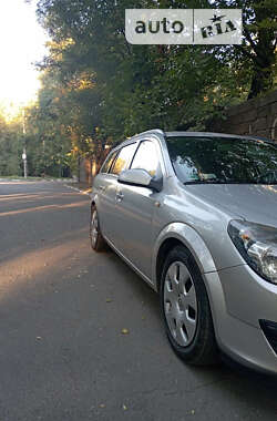 Універсал Opel Astra 2005 в Запоріжжі