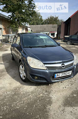 Хэтчбек Opel Astra 2007 в Чемеровцах