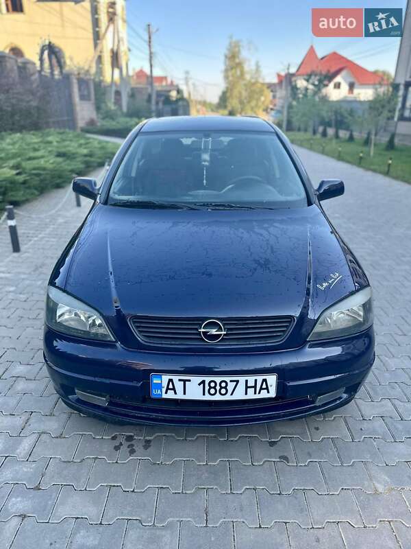 Хэтчбек Opel Astra 1998 в Кицмани