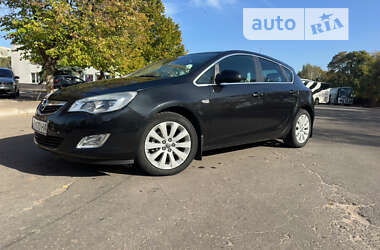 Хэтчбек Opel Astra 2012 в Лубнах