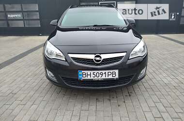 Универсал Opel Astra 2011 в Одессе