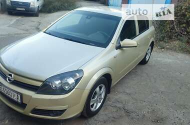 Хетчбек Opel Astra 2005 в Дніпрі