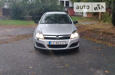 Універсал Opel Astra 2005 в Звягелі