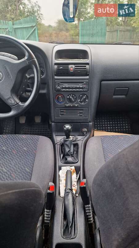 Хэтчбек Opel Astra 2001 в Новомиргороде