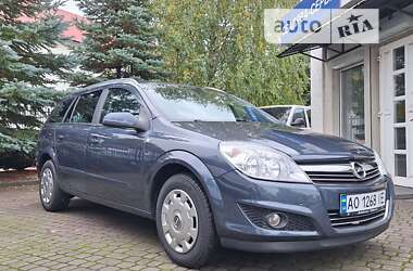 Универсал Opel Astra 2009 в Сваляве