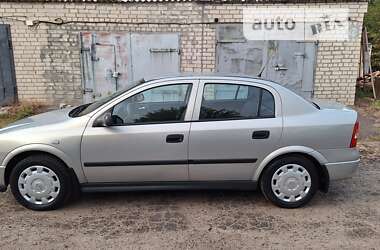 Седан Opel Astra 2009 в Смілі