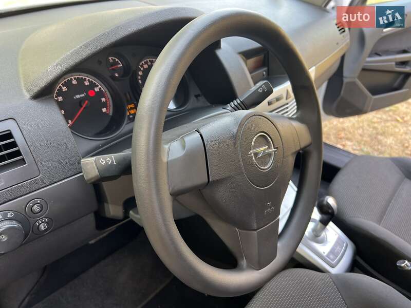 Универсал Opel Astra 2010 в Нежине фото 37 Универсал Opel Astra 2010 в Нежине