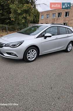 Универсал Opel Astra 2017 в Луцке