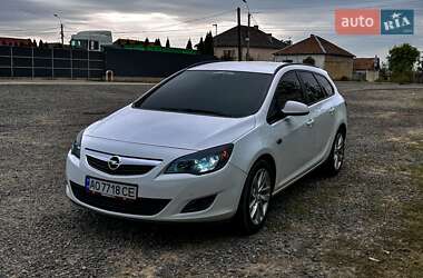 Універсал Opel Astra 2011 в 