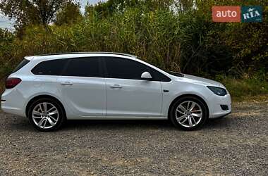 Універсал Opel Astra 2011 в 