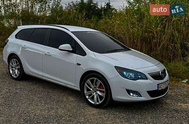 Універсал Opel Astra 2011 в 