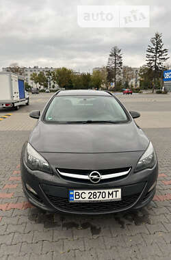 Универсал Opel Astra 2013 в Городке