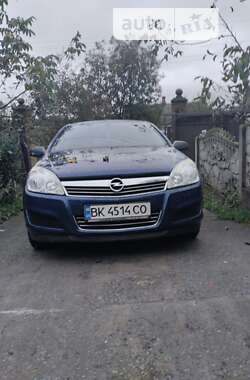 Хетчбек Opel Astra 2009 в Рівному