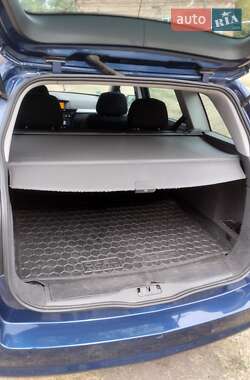 Универсал Opel Astra 2010 в 