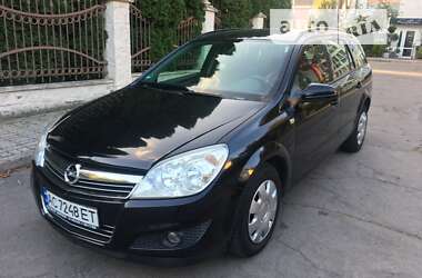 Універсал Opel Astra 2007 в Рівному