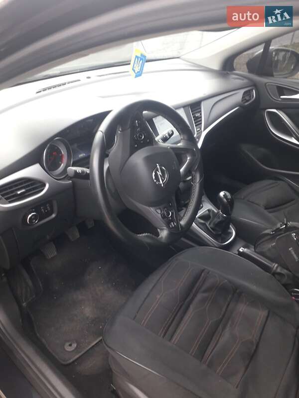 Opel Astra 2016