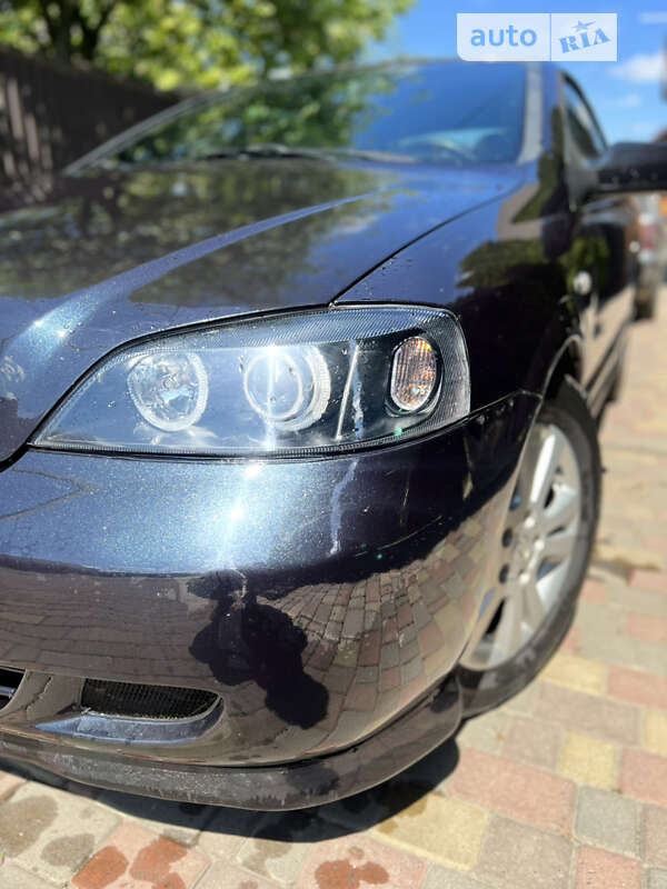 Кабриолет Opel Astra 2003 в Вараше