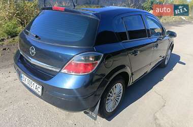 Хэтчбек Opel Astra 2008 в 