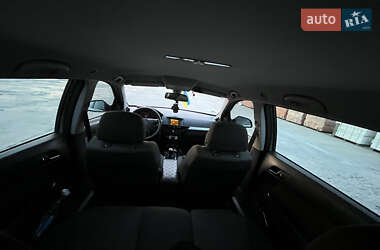 Универсал Opel Astra 2010 в 