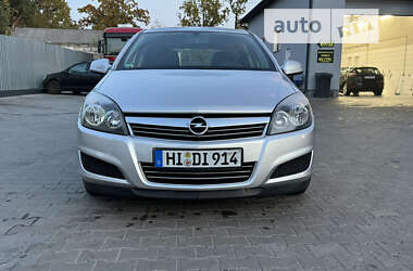 Универсал Opel Astra 2010 в Луцке