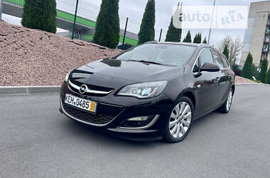 Універсал Opel Astra 2012 в Вінниці