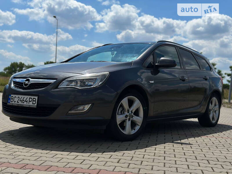 Універсал Opel Astra 2011 в Вінниці