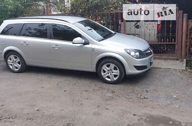 Универсал Opel Astra 2010 в Хмельницком