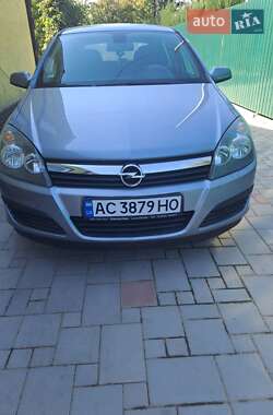 Хетчбек Opel Astra 2006 в Нововолинську