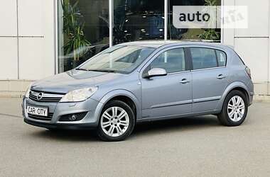 Хэтчбек Opel Astra 2008 в Киеве