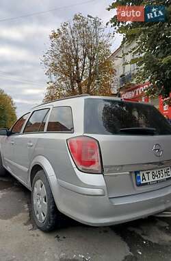 Универсал Opel Astra 2005 в 
