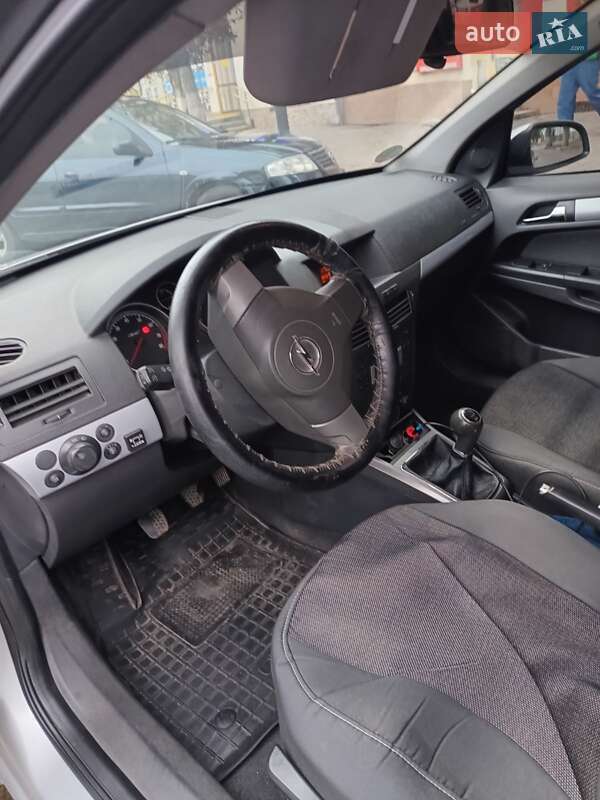 Универсал Opel Astra 2005 в Надворной фото 10 Универсал Opel Astra 2005 в Надворной