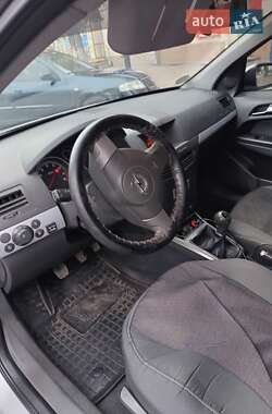 Универсал Opel Astra 2005 в 