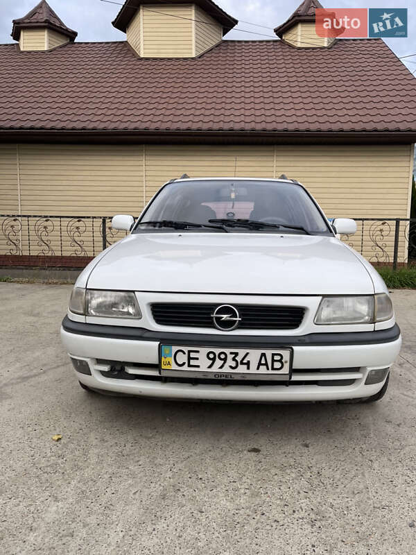 Универсал Opel Astra 1997 в Черновцах