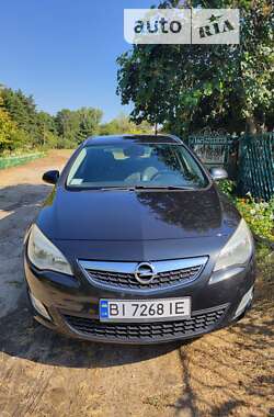 Универсал Opel Astra 2012 в Кременчуге