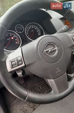 Універсал Opel Astra 2006 в 