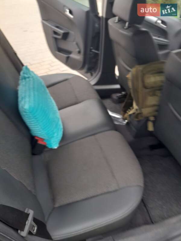 Універсал Opel Astra 2006 в Сокирянах