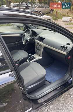 Универсал Opel Astra 2008 в 