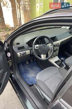 Универсал Opel Astra 2008 в 