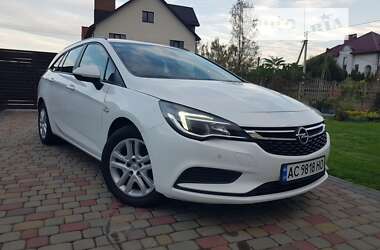 Універсал Opel Astra 2018 в Луцьку