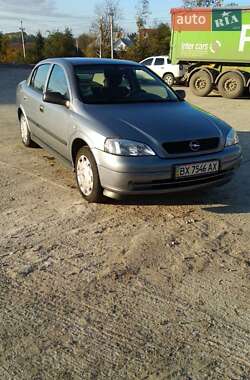 Седан Opel Astra 2008 в Городке