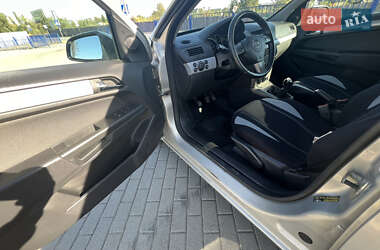 Универсал Opel Astra 2006 в 